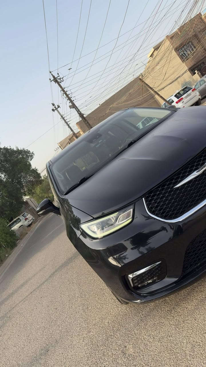كرايسلر باسفيكا 2023 هايبرد 
السيارة حادثها جاملغ وطرف البنيد
ثلاث أنظمة-هايبرد-بانزين-بلك ان .
بدون ايرباك 
ماشية 60
مواصفات تورنك L
1- بصمة تشغيل وابواب وصندوك كهرباء ريمونت
2- هاند بريك بصمة كهربائي
3- رادر امامي وجانبي 
4- كشنات جلد منفصل 7 راكب
5- تنبيه الخروج عن المسار 
6- تبريد مركزي ثلاثة قطع منفصل
7- كرسي خزن وتدفئه كراسي وستيرن
8- تحكم استيرن فول 
9- اشاير بالمري وهيترات بالمري
10- تشغيل عن بعد 
السعر  218$ وبيها مجال بسيط.


**إذا كنت صاحب هذا الإعلان وتريد حذفه لأي سبب، رجاءا أرسل رسالة إلى الدعم الفني**