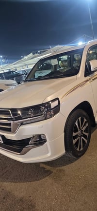 للبيع لاندكروز موديل 2019 بريم اصل  مكفول كفاله عامه  من صبغ وتبديل ال...