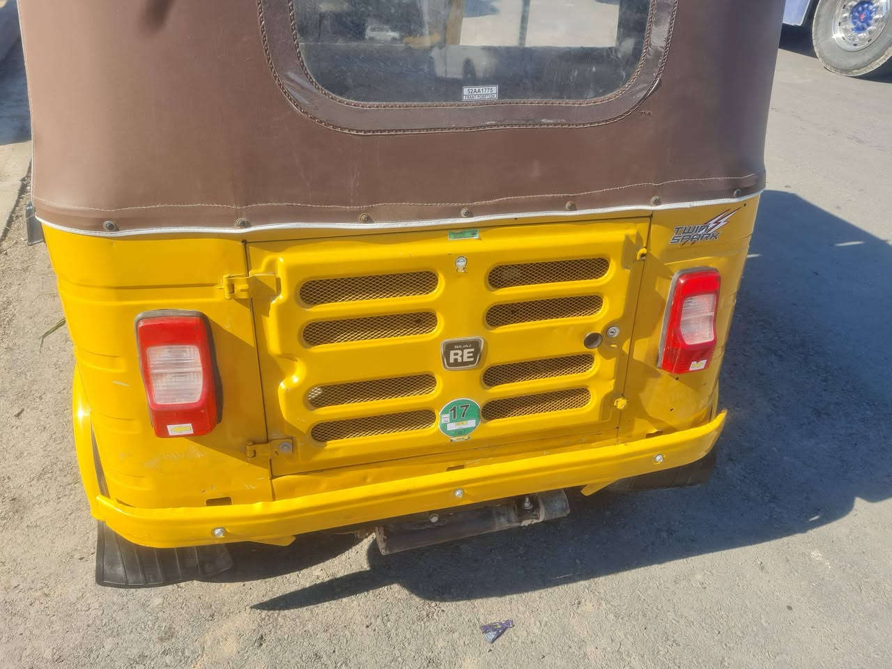 تكتك 20مكفوله شهر 11رقم وسنويه تخم تاير مكينه مفتوحه جديد مامصبوغه  مكاني المشتل السعر خاص خابرني وتدلل *********** أثير ***********
