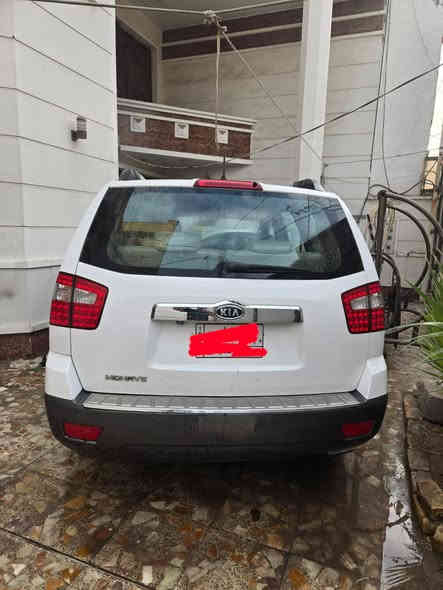 فول مواصفات 1/1 اعلى فئة بالموهافي

مهافي 2011
المواصفات : 
١- محرك ٦ سلندر 3.8 

٢- تشغيل بصمة (متوفرة بصمتين مال الشركة) 
فول تحكم ستيرن
3 لايت زينون بلادي 
زراگات على اللايتات الامامية 
٥- كشنات امامية كهرباء + ذاكرة تخزين 

٦- تبريد وتدفئة كشنات 

٧- كشنات جلد  

٨- + حساسات خلفية + كاميرا 

٩- فتحة سقف سلايت روف 

١٠- مري جانبية شفط + قلابة عند الرجوع للخلف 

١١- مراية وسطية تعتيم اوتو +شاشة الكامرة الخلفية

١٢- ثلاجة بالتجوة الجانبية

١٣- جنطة شفط 

١٤- انارة داخلية بالابواب 

١٥- فور ويل دفع رباعي

١٦- بصمة 

١٧- تبريد ثلج 

صارلها عندي 11 سنة و السيارةماشيه 116 الف

السعر  140 
للاتصال *********** 
مكان السيارة
بغداد الزعفرانية
