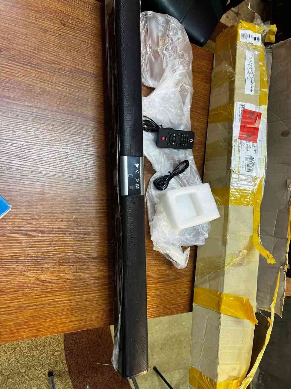 ساوند بار  حجم 80 سم شحن بلوتوث اواكس usb مع منفذ رام TF
السعر 30 الف


**إذا كنت صاحب هذا الإعلان وتريد حذفه لأي سبب، رجاءا أرسل رسالة إلى الدعم الفني**