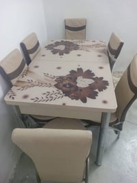 ميز طعام • نظيف • رحيم اوه