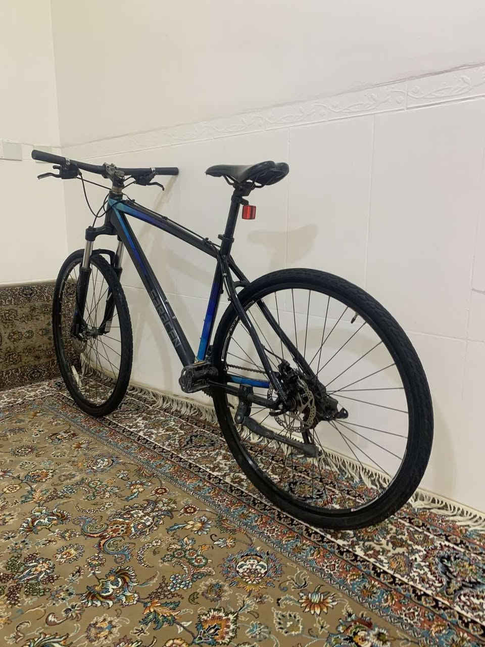 للبیع
بایسکل ترحال یابانی مارکە عالمیە saracen المنیوم حجم 28xc700 مکینە 11 عدد 3x8 شیمانو کاملە بریکات دسک سیم 
نظافە 95% بل میە بایسکل کلە بلادی و ماناقصە ای شی 
سعرە 250 الف اوبیە مجال مکان کلار/سلیمانیە توصیل ماعندی
لل اکثر تفاصیل تعال خاص رجاء اذا موشرای لا تخابر


**إذا كنت صاحب هذا الإعلان وتريد حذفه لأي سبب، رجاءا أرسل رسالة إلى الدعم الفني**