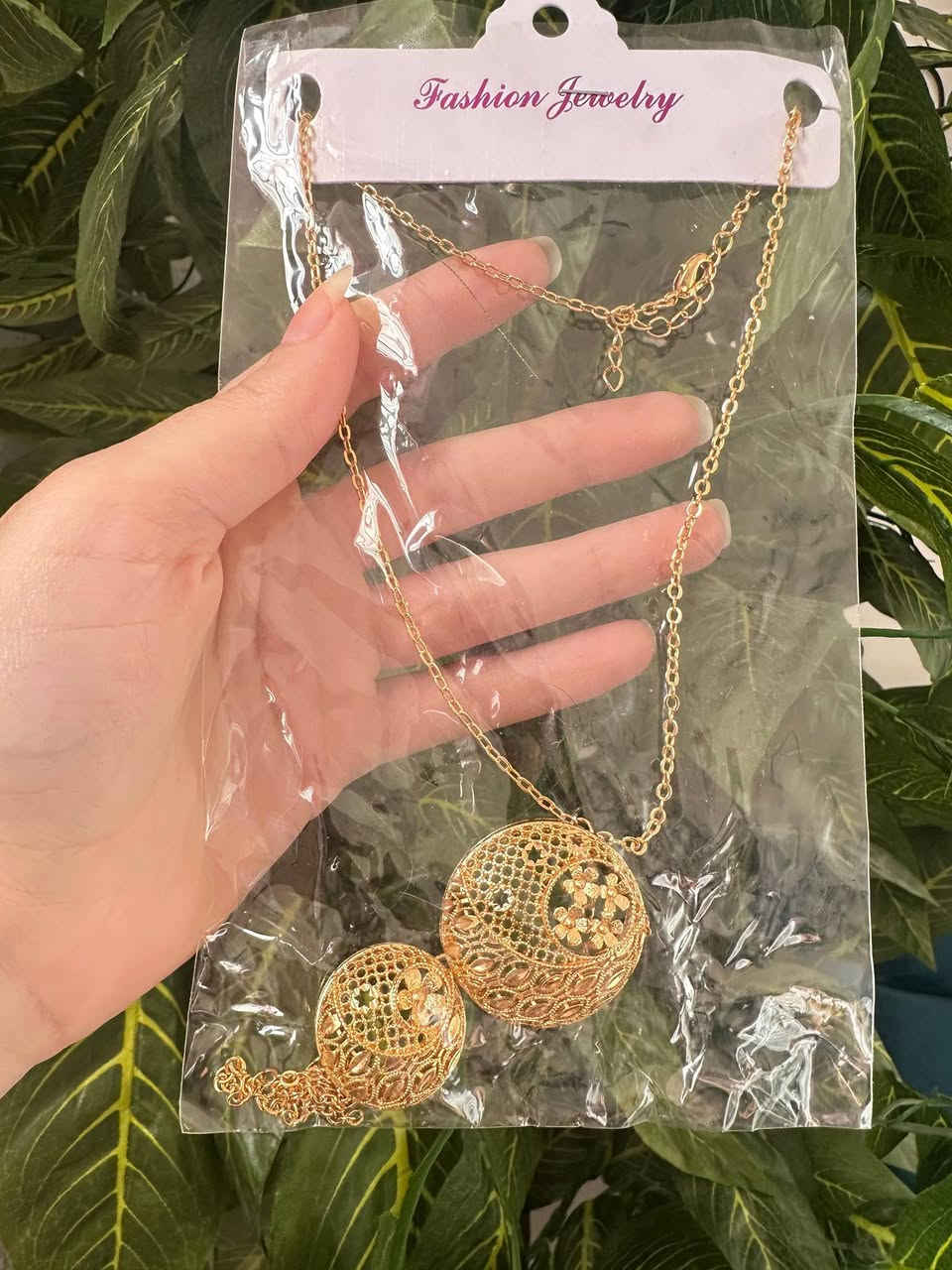 السلام عليكم كلاده سعر القطعة على الف دينار
يوجد توصيل داخل سبع البور سعر التوصيل الف
رقم/*********** او خاص
