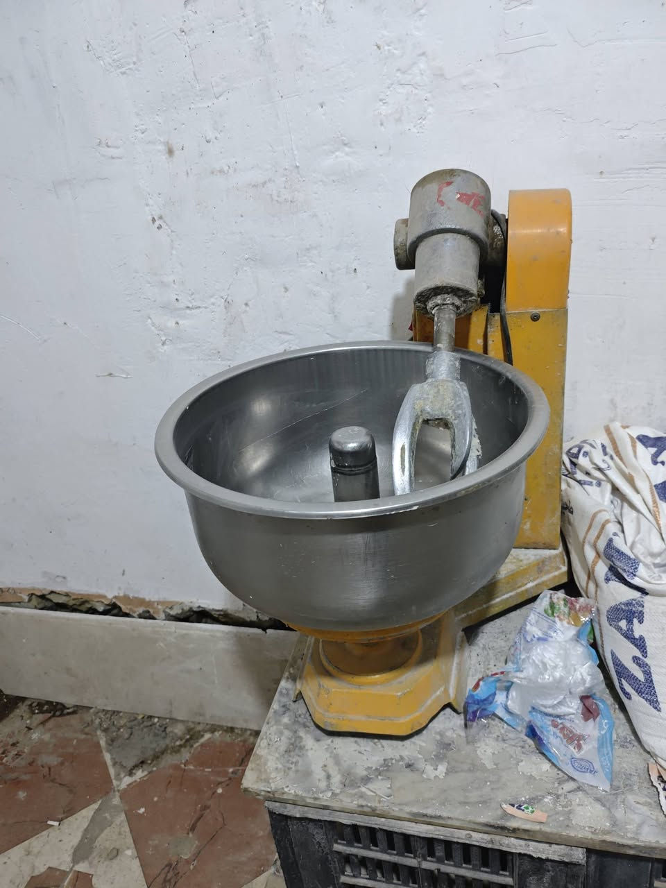 غراض كلهة جديدة مال مطعم شلعة وحدة ***********
