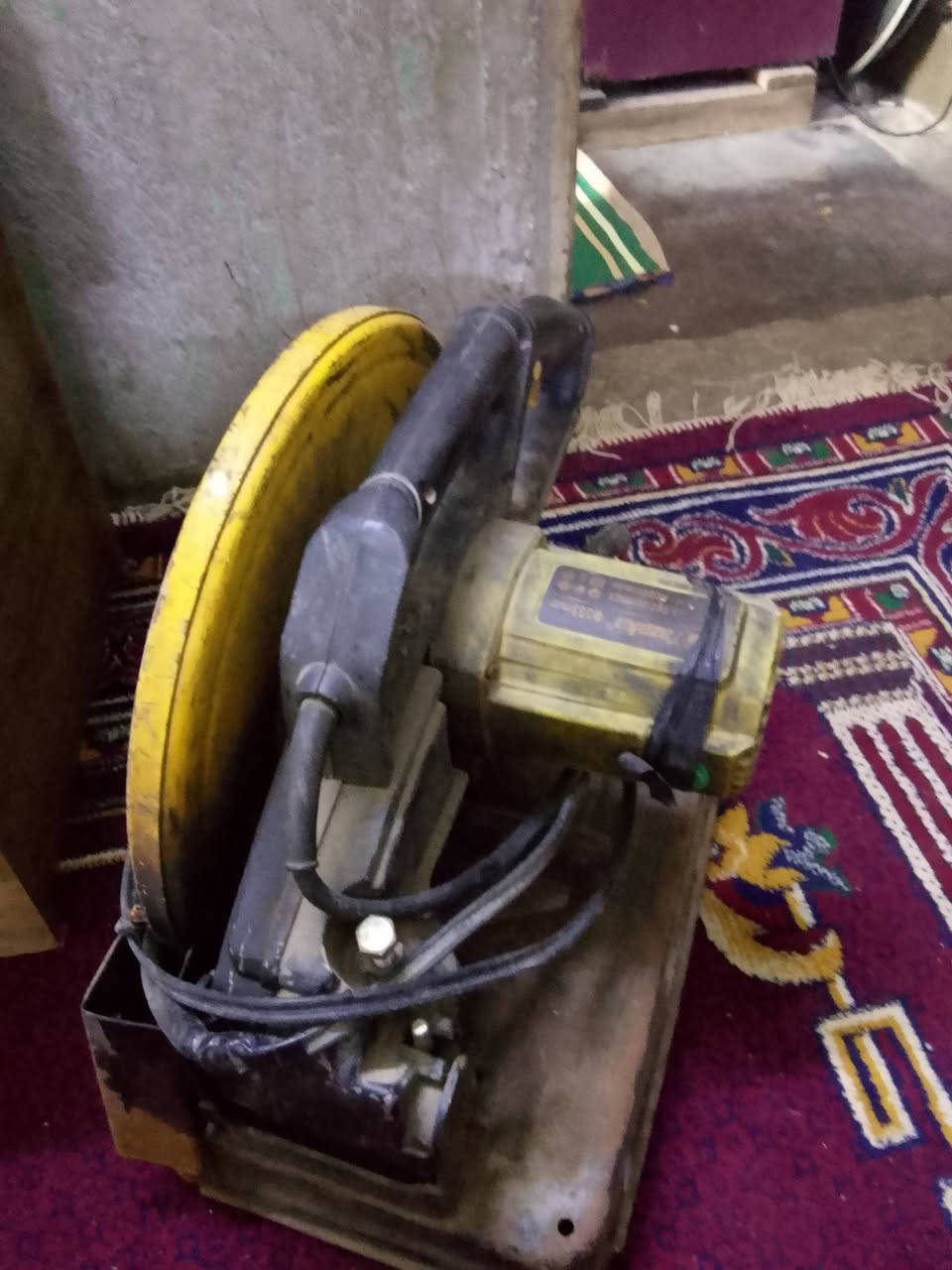 السلام عليكم للبيع سعر 65 (***********)
