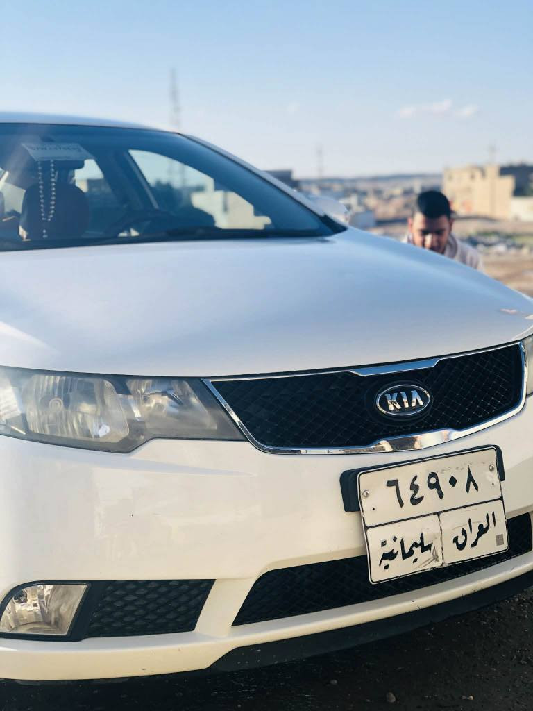 السلام عليكم 
كيا سيراتو 2010 خليجي سياره مكفوبه عدا طخه بخشم البنيد ومصبوغه كد شبر فقط السياره كلش حلو واحلى من الصور مكينه المرغوب 1600 مكينه كير بشرط ممفتوح ماشيه 180 الف كيلو بالنسبه لموديلها كلش زين  السياره مناقصها برغي مال جناي مواصفاتها العاديه معروفه مكانها ديالى جلولاء السعر 110 وبيها مجال للشرايسنويه لحد شهر 11  
***********
متواجد عالانترنيت والرقم خناقين, ديالى
