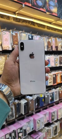 ايفون اكس ماكس • ٦٤ • بطارية ١٠٠