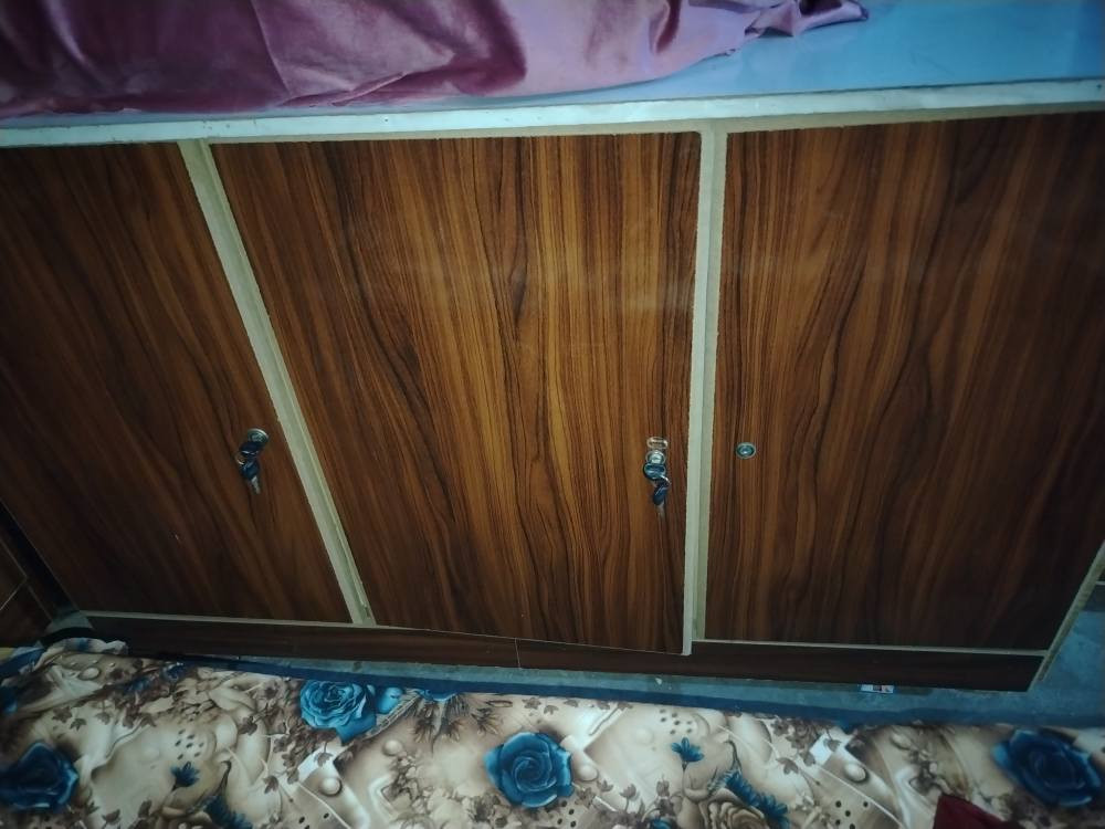 سلام عليكم مجمده للبيع شغاله حجم صغير السعر 100الف بيها مجال  و بوفيه نضيفه متر ونص السعر 100 الف بيها مجال اتصل على هاذا الرقم *********** كركوك, العراق
