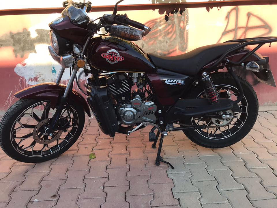 دراجة جيني صفر ، ماشي كلش قليل ، موديل 25 ومرقم انكليزي ، تحويل نفس اليوم ، وسعر حلو 2100 وبس مجال بسيط ، مليونين و100 
***********
