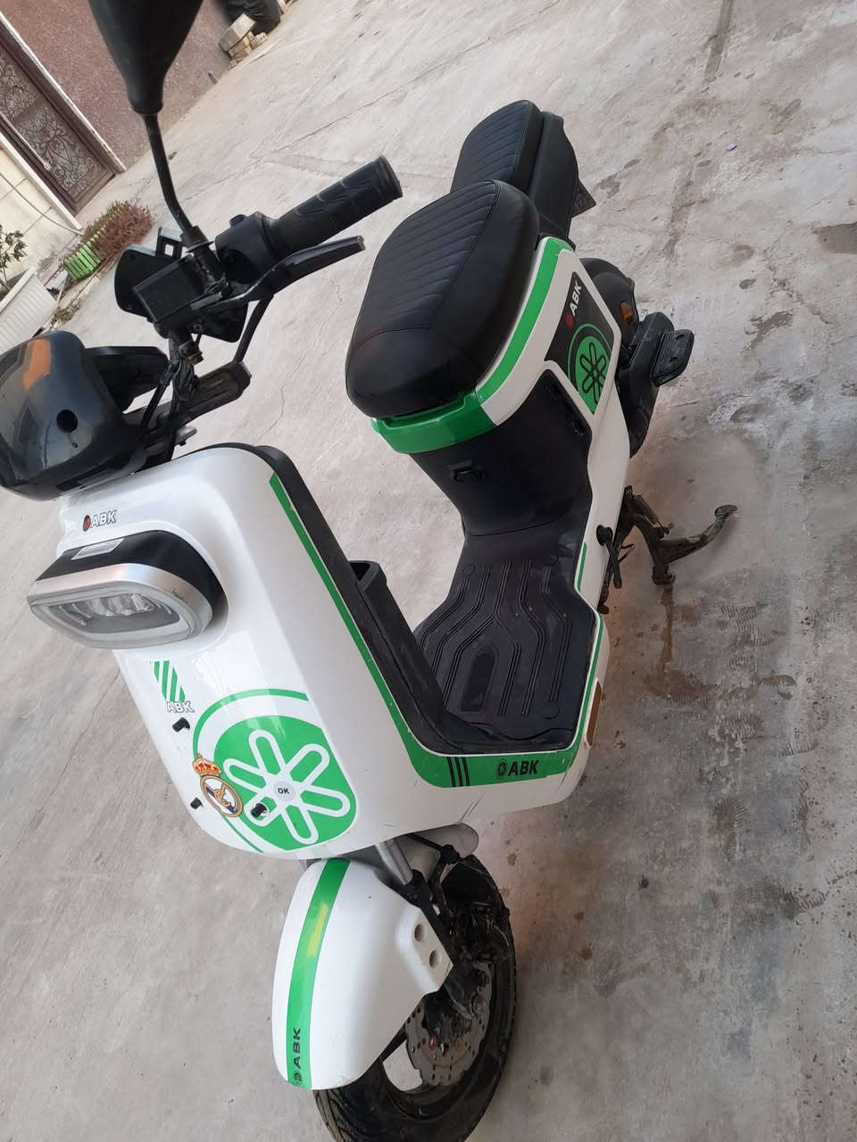 دراجة شحن للبيع
موديل 25 ست بطاريات كبار السعر خاص 
رقم الهاتف ***********
