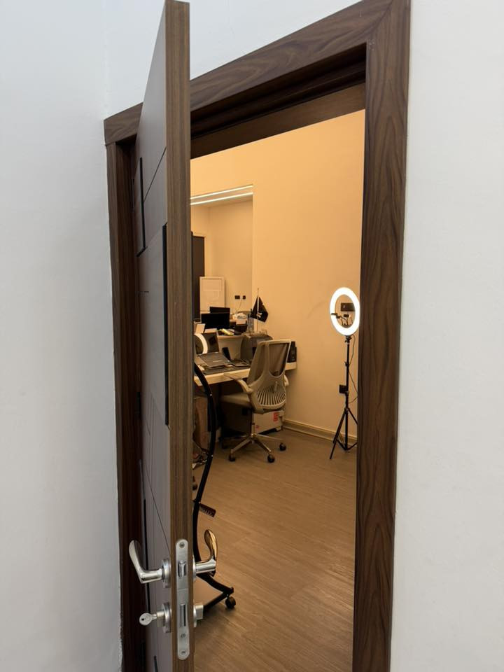 ابواب تركي درجة اولى عدد 4 ابواب سعر الباب 175 الف للاستفسار *********** واتساب فقط
