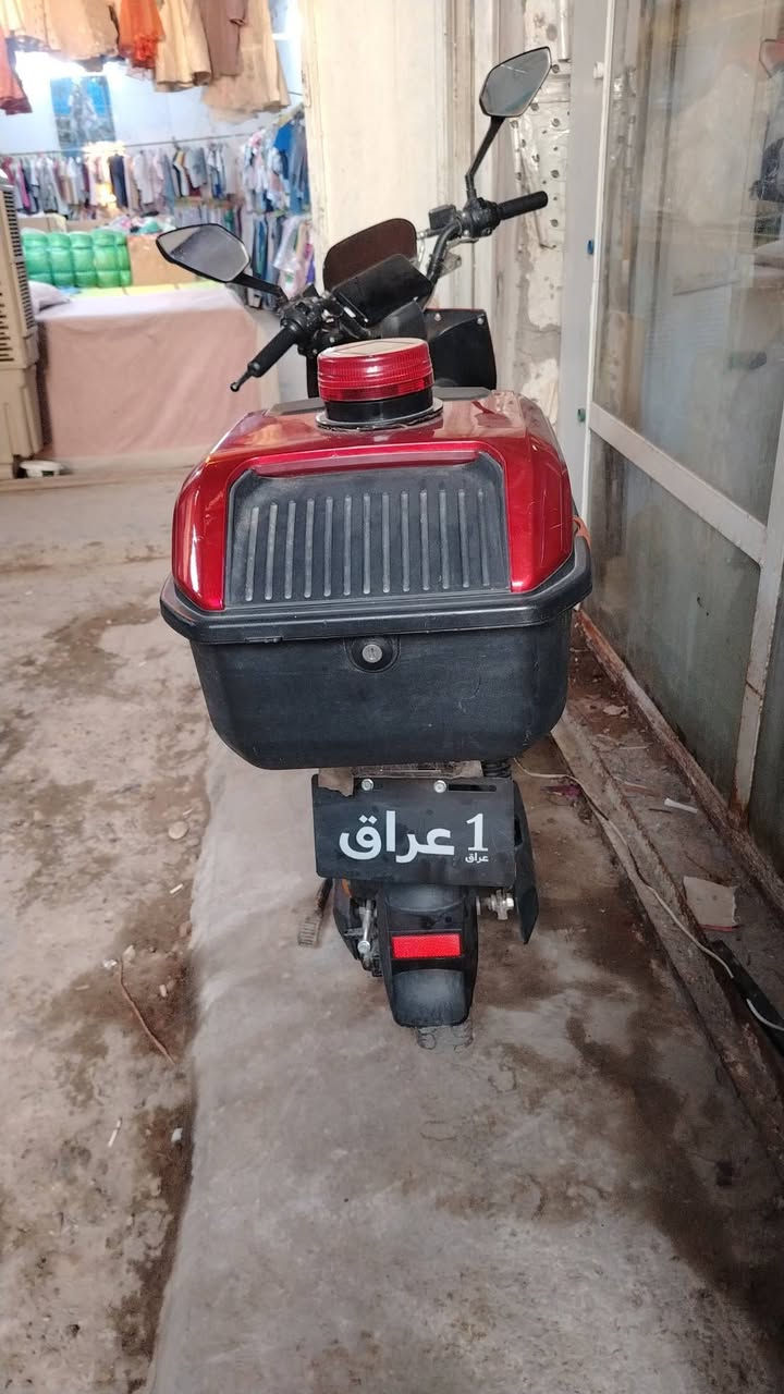 السلام عليكم عندي دراجه شحن للبيع  نظيفه  نقص بس بطاريات تعبانه السعر ٤٠٠ الف الاتصال  *********** عباس مكاني بغداد البياع المعالف
