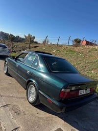 بي ام دبليو • ١٩٩٣ • اكر