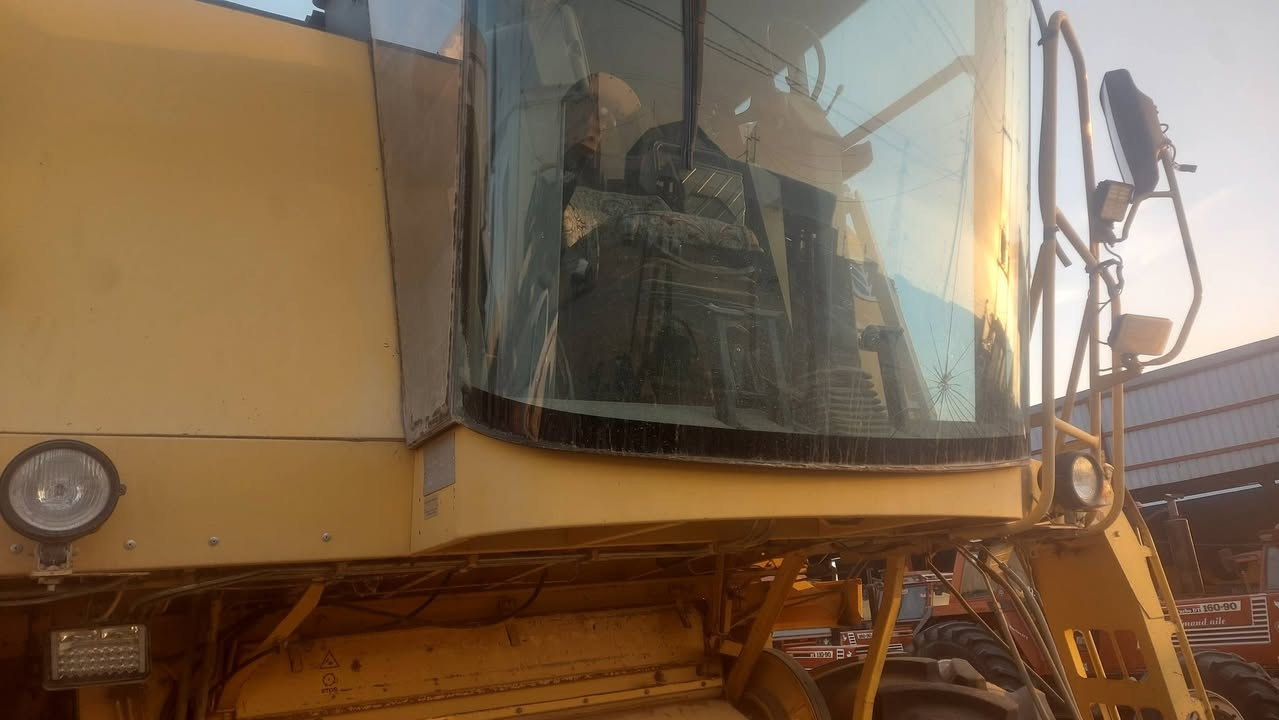 للبيع حاصده موديل ٢٠٠٠ تك درام ٥ بلم نظيفه ومكفوله شرط
*********** و٧٧١٤٨٤٢٨٨١ الزبيديه
