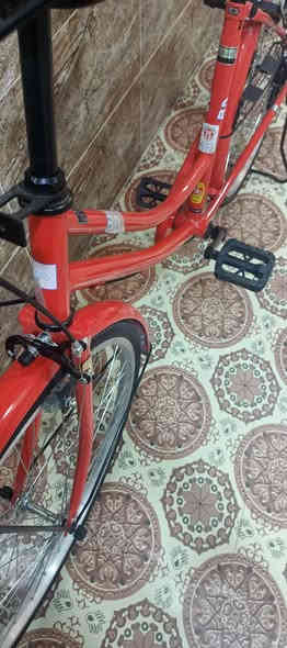 السلام عليكم باسكل بيدي لون احمر طماطي للبيع موديل 22 السعر 170 ويه التوصيل موجود توصيل لكل العراق *********** او خاص
