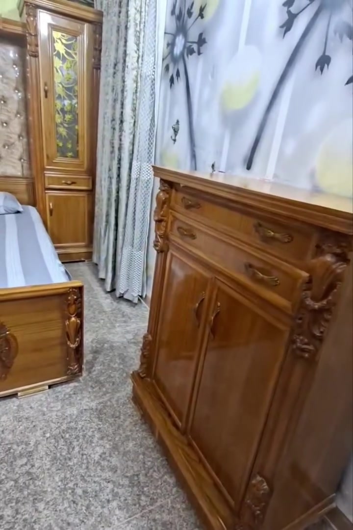 سلام عليكم
غرفه كامله نضيفة جداً 
والغرفة صاج نضيف


**إذا كنت صاحب هذا الإعلان وتريد حذفه لأي سبب، رجاءا أرسل رسالة إلى الدعم الفني**