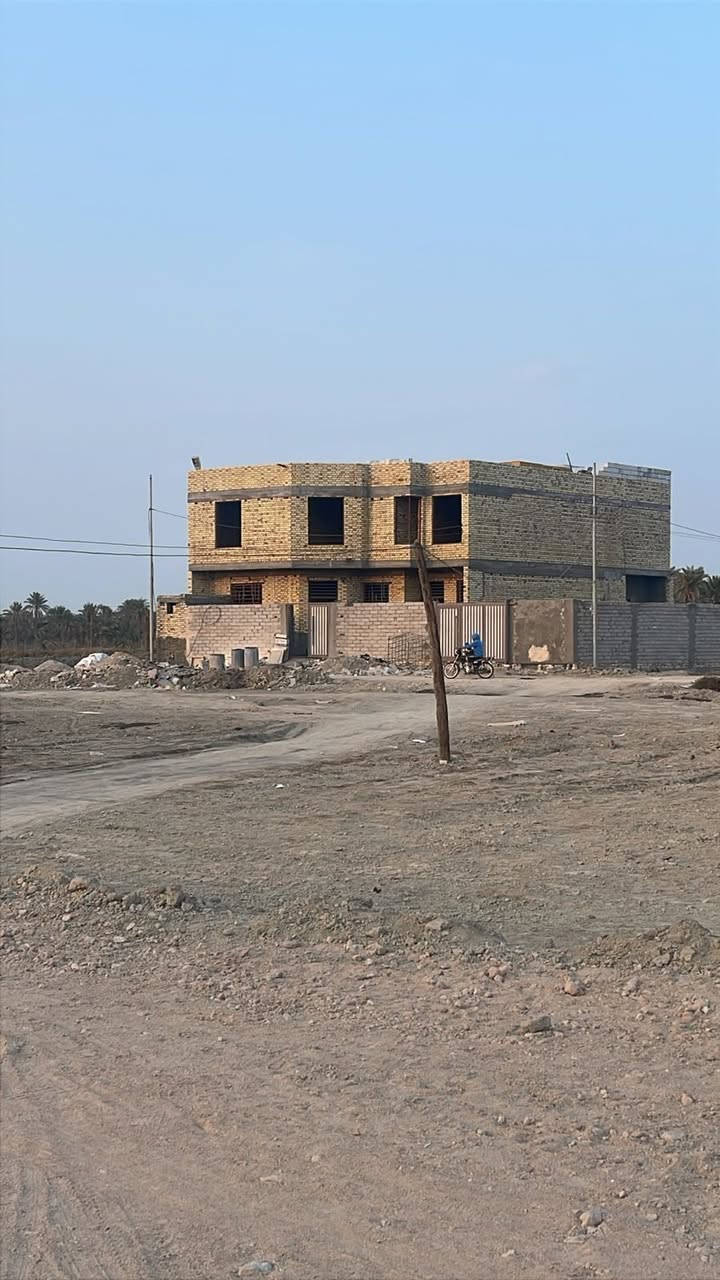 قطع اراضي زراعية للبيع في حي الشموع قرب شارع 30
 عرض الشوارع ١٠ متر 
مكان حلوا وسكني 
خدمات قريبة 
اسعار مناسبة  
⏺️للاستفسار الاتصال على الرقم ***********
