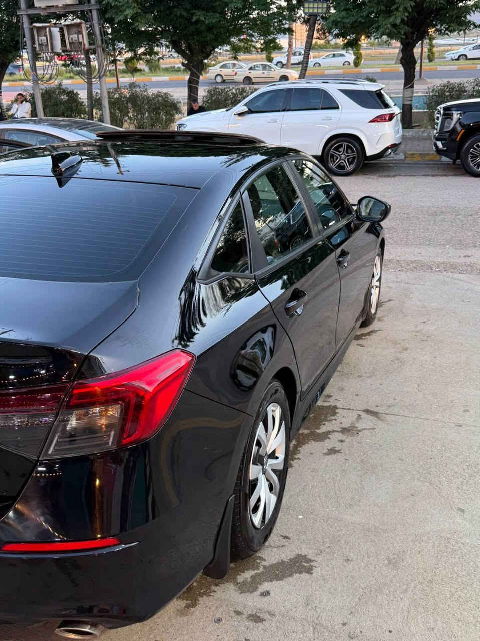 هوندا سيفك ٢٠٢٥ محرك ٢٠٠٠ بنزين ماشي ١٠ ميل ٣ قطعة صبخ بدون دواخل  ارباكات راجع سستم بلادي سيارة نضيفة حيل بدون اي نقص تترقم شمالي فقط موجود ب سليمانيه سعر ١٤٠ ورقه مجال ***********
