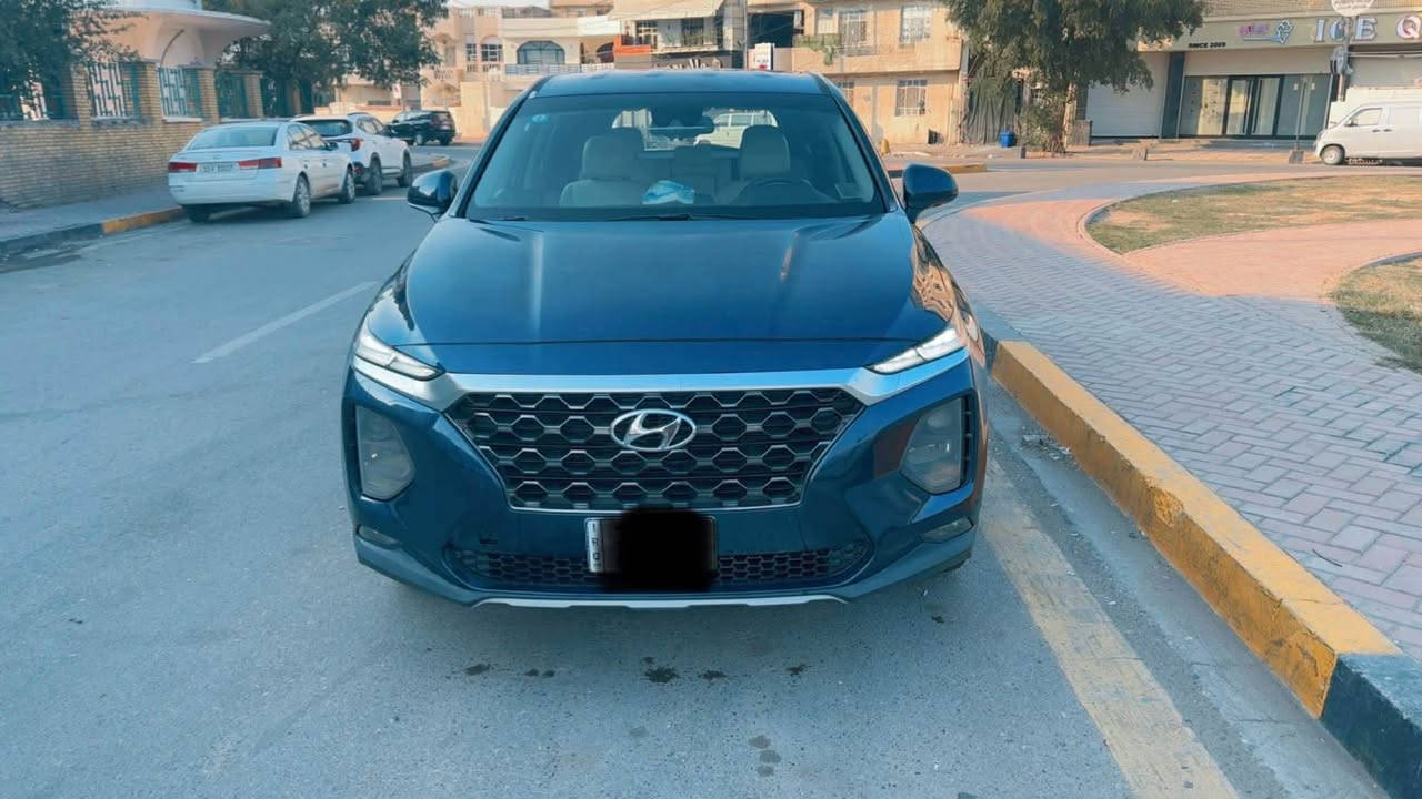 السلام عليكم عندي سنتافي موديل 2020 وارد امريكي حادث جاملغ خلفي عكس السايق والسونر مرفوقه بل منشور مواصفات  فول عدا الفتحه  عداد الكتروني وبصمه وشاشه كبيره فول تحكم ستيرن جهتين كروز مثبت السرعه مانع الانزلاق سايد بريك بصمه لايتات زينون بلوجكترات زينون نضام صعود ونزول منحدرات اوتو هولد A إطفاء وتشغيل ذاتي عند التوقف بالازدحام شاشه تاب كامره دوراه مود درايف ثلاثه انضمه قياده سبورت وسمارت وايكو اقتصاد البانزين  AWD فور ويل گير ومحرك 2400 رقم بغداد تحويل ثاني يوم  داخل لونين وصور الحادث مرفقه مع الصور  سياره ماشيه 115 ميل / مكان السيارة بغداد سعرها 178 ورقه 
*********** بغداد, العراق
