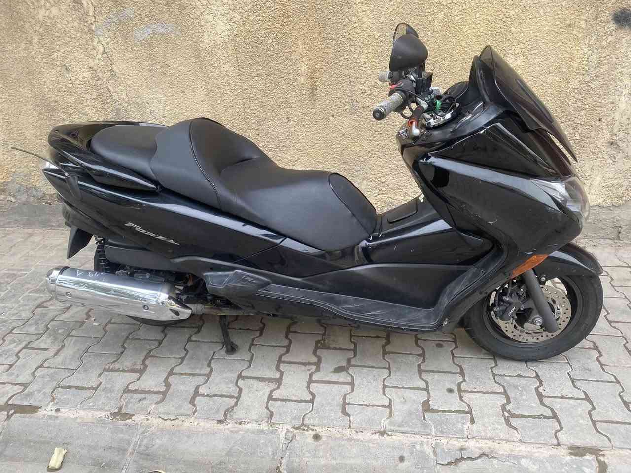 السلام عليكم
فوره صفر 10 للبيع كامل مواصفات 
الاتصال ع الرقم *********** مكاني مدينه الصدر
