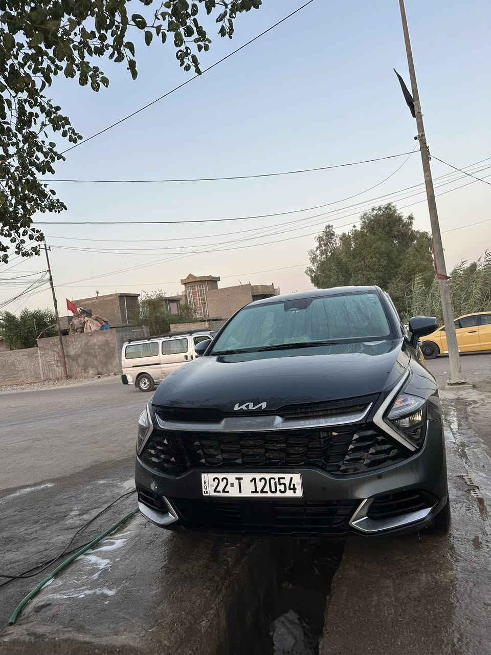 سبورتج ٢٣ وارد امريكي ضرر بونيد شطح وين تريد افحص راديتراتها الاصليه ماشيه٥٨رقم اربيل الدولي سياره صار سنه عندي ولادرهم صارف عليها غير بانزين ودهن وشديتلها تخم تاير الله شاهد السياره مال جناي والي ياخذها يترحملي 
السعر ١٩٥ وبيها مجال قليل حك الجيه والي مايشتري لايعلق اليوم كلشي بيه هاذا رقمي بيه واتساب بغداد تقاطع النهروان بيع فقط***********
