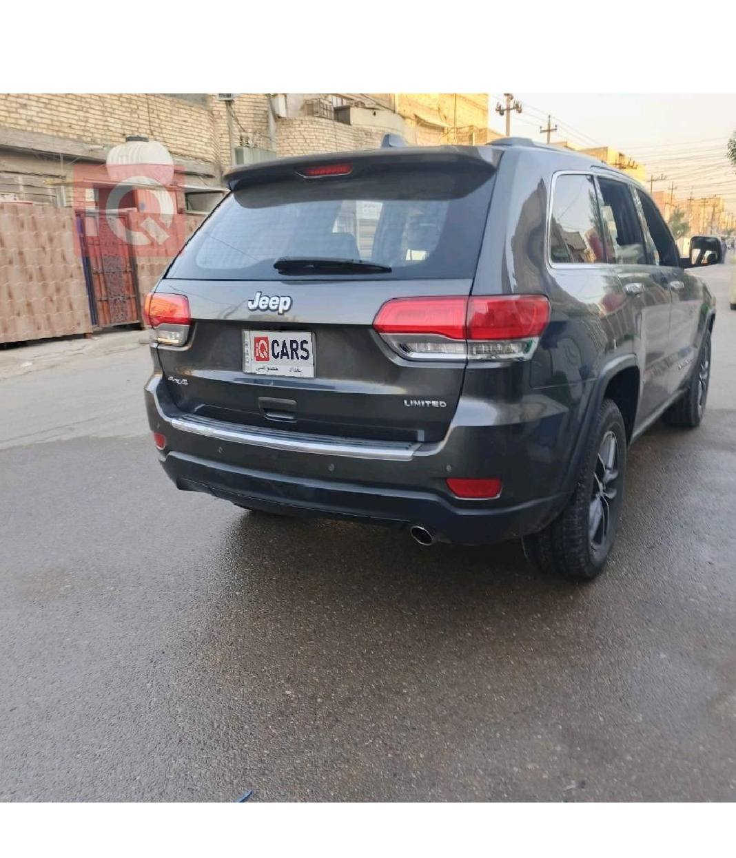 🚙✨
‏Jeep Grand Cherokee Limited
كراند شيروكي لمتد 2017 — فخامة أمريكية مع قوة وأداء عالي 😎🔥
🔹 محرك قوي وثبات ممتاز بالطريق
🔹 دفع رباعي حقيقي  🛣️
🔹 نظام Selec-Terrain للتحكم بأنواع الطرق:
❄️ ثلج
🏔️ طرق مرتفعة
🌧️ طرق زلقة
🛣️ قيادة عادية
🔹 سقف بانوراما كامل 🌤️
🔹 جنطة كهرباء ✔️
🔹 حساسات خلفية + نقطة عمياء بالمرايا 👀
🔹 داخلية مرتبة ومريحة جداً
🔹 تبريد قوي يناسب أجواء العراق ❄️🔥
🔹 ممشى 90 ألف كم فقط 📍
📌 السيارة مو كلين، بيها بعض الرصعات  ، و صورة الحادث موجودة 👍✨

للاستفسار ***********
السعر 225$
