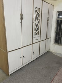 عندي هذاالكنتور خمس بوب نضيف رايده 150 الف 07718029444