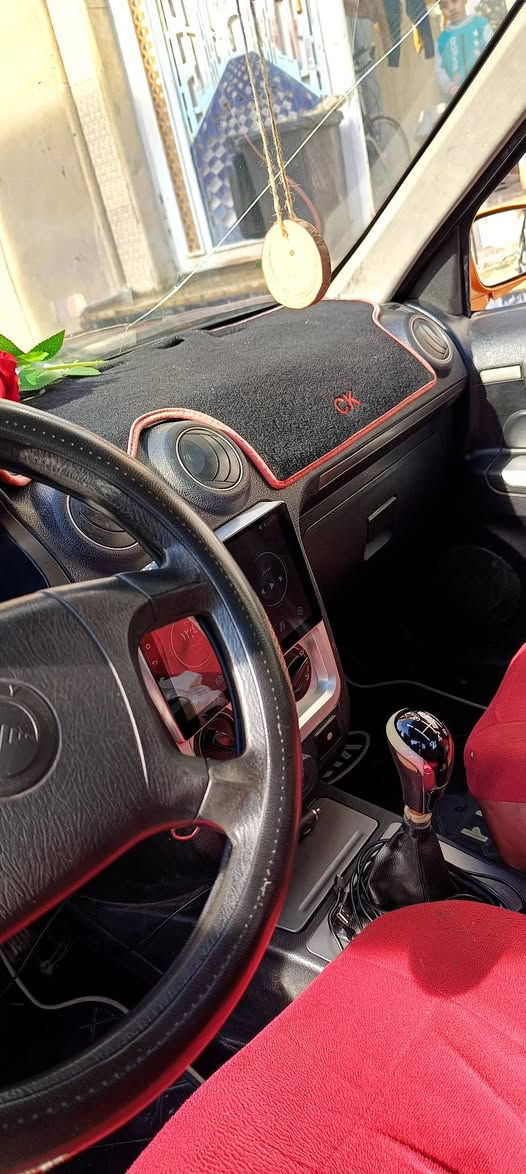 سيكي للبيع...
تكسي رقم نينوى مكينه كورله 
هيئه عليها 450 تقريبا 
غرامات صفر 
شرعيها بالموصل شرط التحويل والوكاله
ضررها باب الخلف النفر مبدل مال گصه مابيها صبغ
طخم امامي وخلفي جديد 
وطخم تاير جديد 
السعر 45 وبيها مجال

***********
***********
