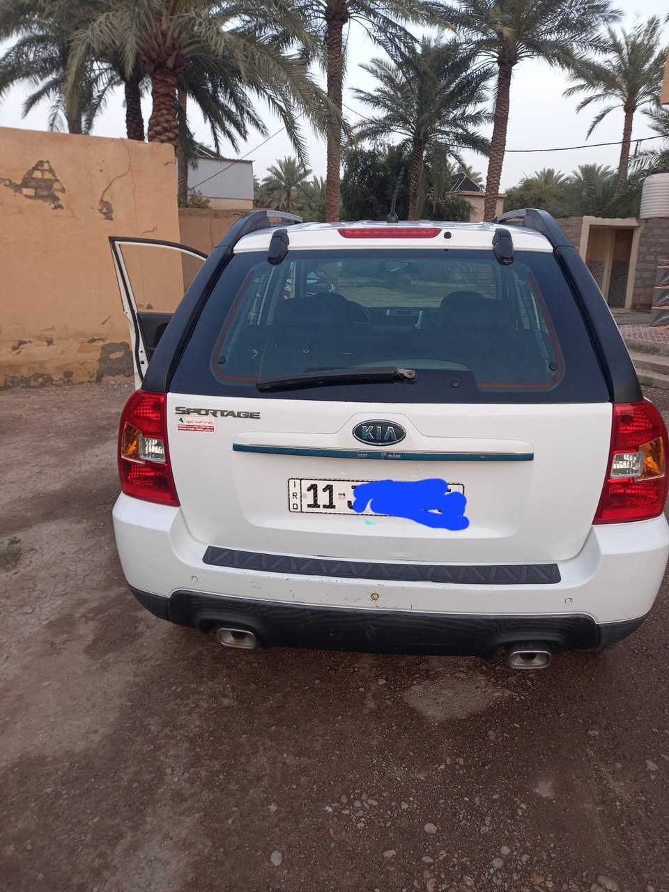 السلام عليكم
سبورتج ٢٠١٠ خليجي 
رقم بغداد باسمي 
السيارة محرك ٢٠٠٠
مكفولة من الصبغ والتبديل 
كير محرك تبريد خير من الله 
السيارة جلد تدفئة كشنات نظام ايكو تقليل صرف البانزين حساس خلفي
 السعر ١١٨ بيهة مجال قليل حك الجية
مكان السيارة ديالى ناحية كنعان ***********
