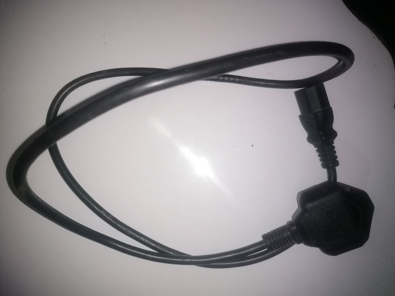 السعر : 50 الف
بلي 3 فات ما ينطي صورة للشاشة 
+ يدتين , وحدة منهن تشتغل بس كيبل 
+ كيبل طاقة
+ كيبل HDMI 
+ كيبل يدة
+ كيبل شاشة بلي 3 

مكاني: النجف المشخاب


**إذا كنت صاحب هذا الإعلان وتريد حذفه لأي سبب، رجاءا أرسل رسالة إلى الدعم الفني**