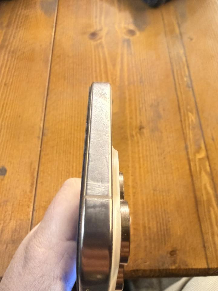 سلام عليكم آيفون ١٦ برو ماكس نظيف كلش مكفول من الشخط بطاريه 100 عدد الدورات ١٨٠ جهاز كلش نظيف موضح بل صور عنوان مدينه الصدر سعر 1400 بي مجال رقم ***********
