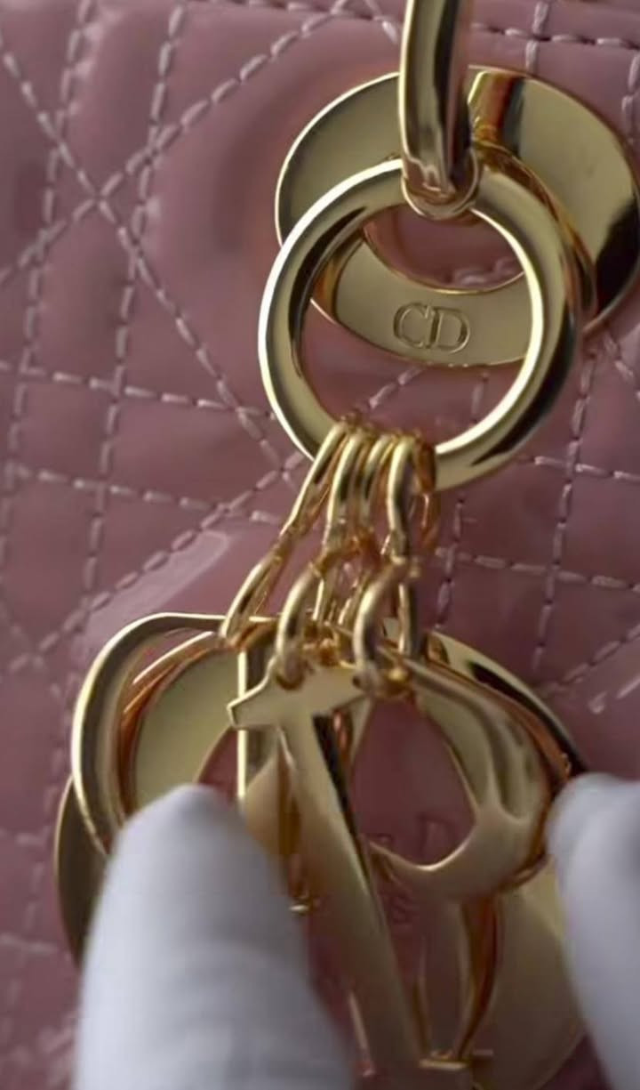 ديور وردي ناعم ماستر السعر ٢٥ مع التوصيل


**إذا كنت صاحب هذا الإعلان وتريد حذفه لأي سبب، رجاءا أرسل رسالة إلى الدعم الفني**