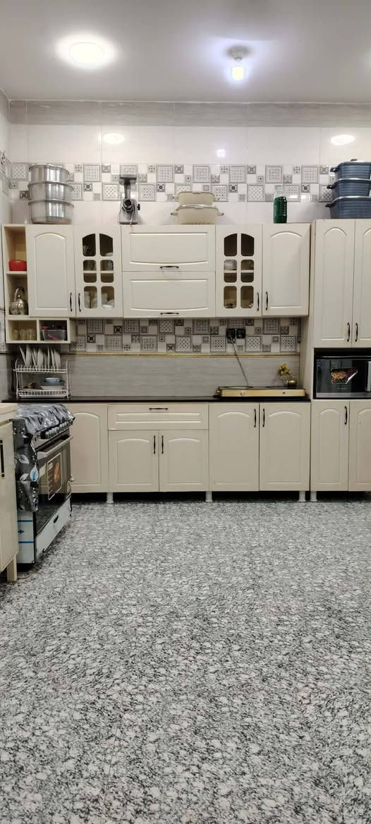 يالله🏘 بيت للبيع مساحه ٢٣٠
ركن بناء حديث  بشارع صب  قرب
 اسوق احمد عتابي الاستفسار 
***********
