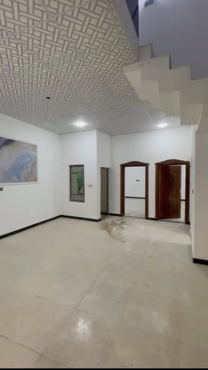 اجــار دار بوالخصيب قرب حي عسكري
غرفتين صاله ستقبال كراج وملحقات
اجار500 📞 *********** 📞
