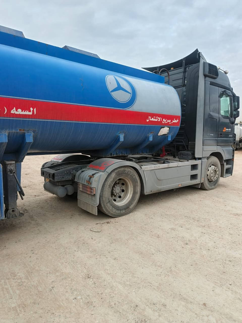 سلام عليكم 
أكتروس حواجب موديل 2010

فول مواصفات 
رتايتدر سبلت ثلاجه حاكيه تلفون بلادي 
كل شي بلاد
شرط كل شي محرك شرط ماشايف اسبانه 
شاصي شرط

بويلر تانكي جديد مفصل كهربائي مامشتغل بس 2درب بالبويلر
تانكي حازم 
طوناج سنتين  جيبي اس
تايرات جديد سياره مال شغل بدون نقص برغي

السعر 550$بيها مجال قليل 

***********واتساب
