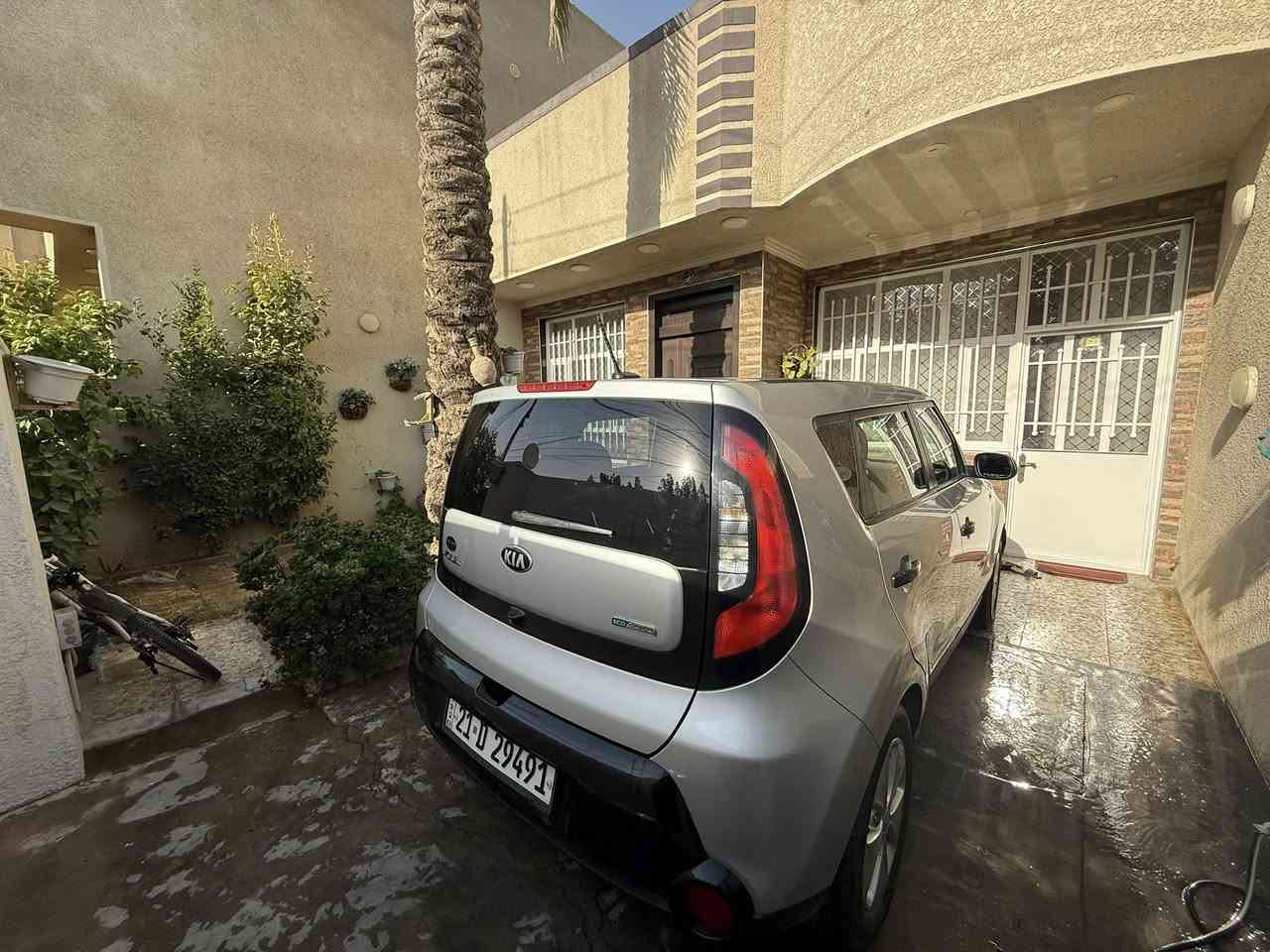 السلام عليكم سياره صول بسمي رقم سلمانيه.     عنوان بغداد  وارد امريكي محرك الفين 
رقم ‭+964 772 489 6924‬
السعر 120وبيه مجال بسيط
