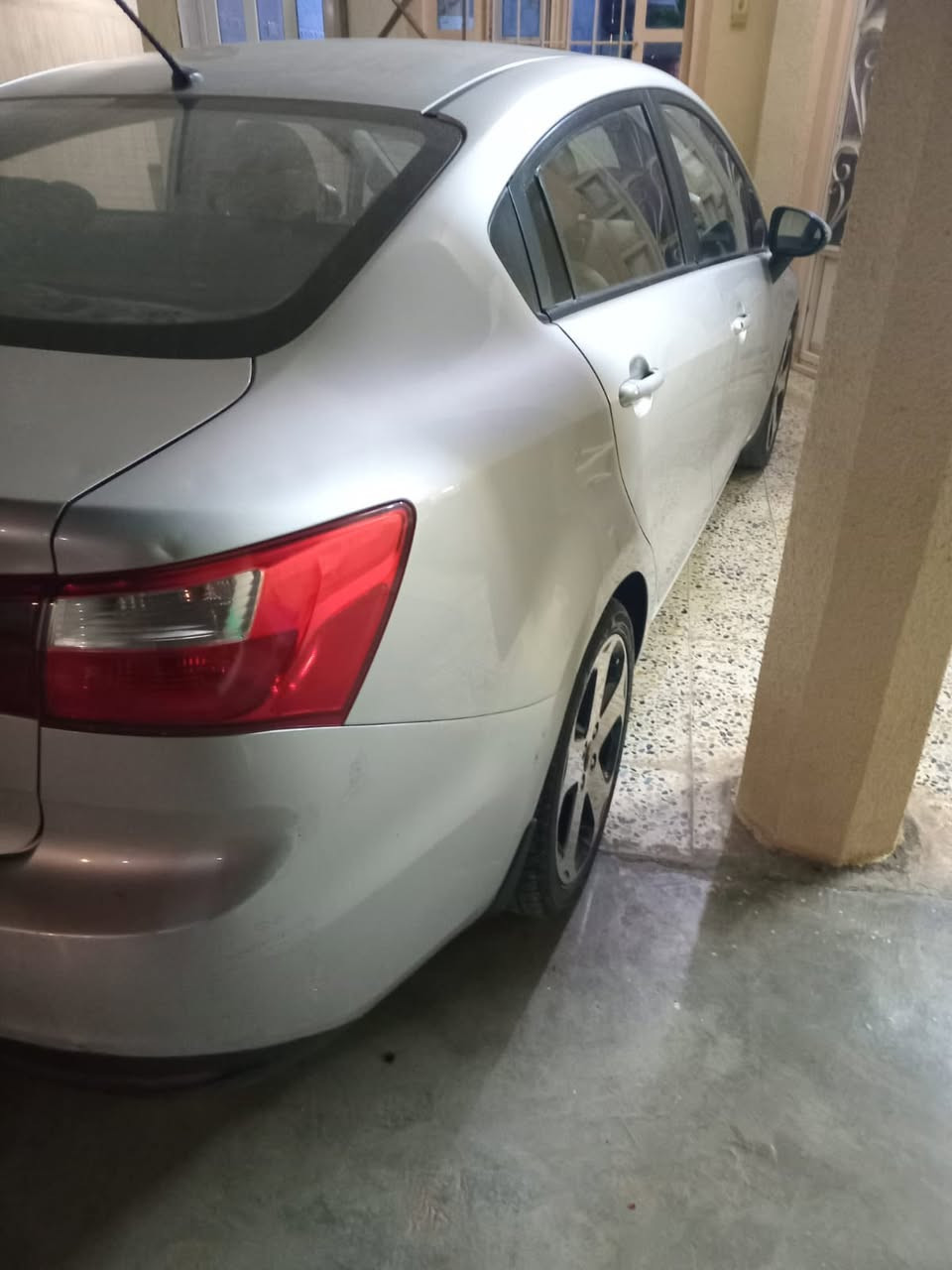 ‏للبيع كيا موديل 2013 رقم صلاح الدين سياره مابيها صبغ بس بارد محرك 1600 سياره جاهزه وكامله 
السعر 100$ وبيها مجال بسيط 
***********
