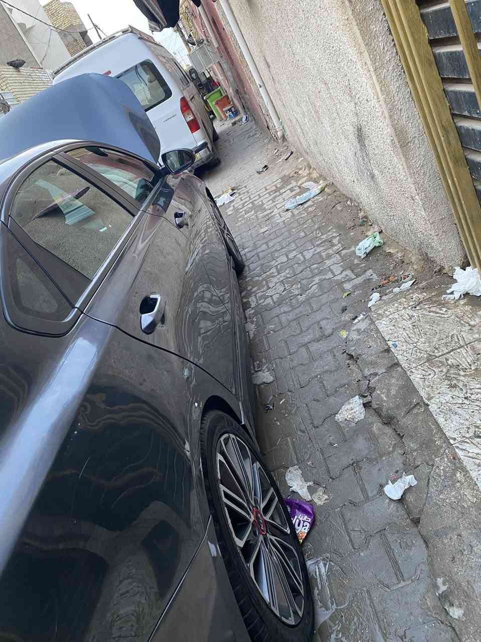 Gt2020
حادثهه فقط جاملغ خلفي الباقي كفاله السيارة نظيفة وما بيها نقص 
سونار جديد مسويلهه 
رايدها 130بيهه مجال بسيط
***********
