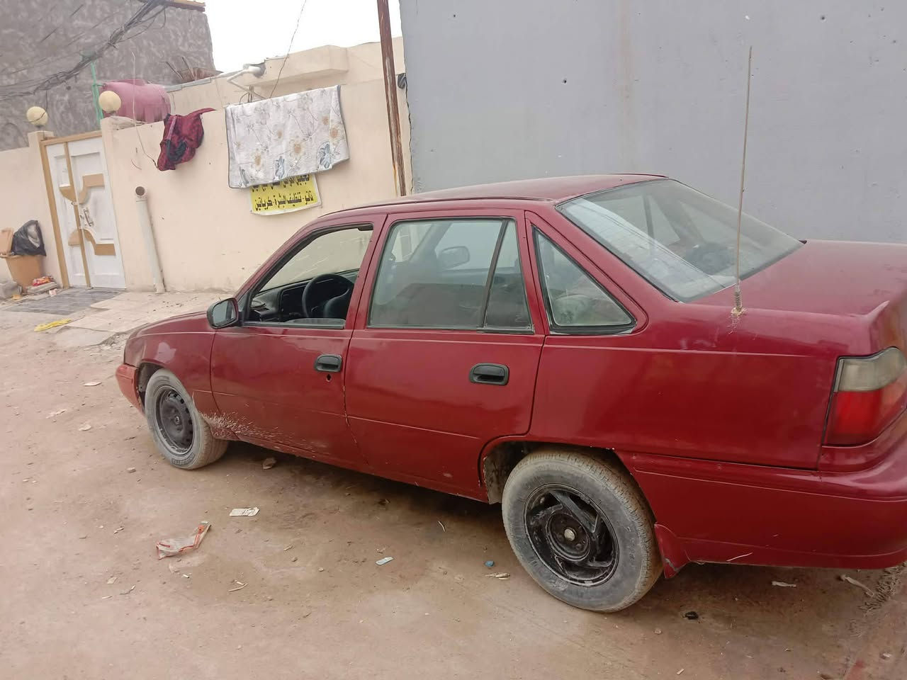 السلام عليكم دايو سلو للبيع او مراوس السعر ب 15 ورقه قفل راعيها موجود يطلب يطلب 400 اي وقعي من السعر سياره جير محرك جدد حداديه تعبانه شويه عنواني كوفه نجف رقم الهاتف ***********
