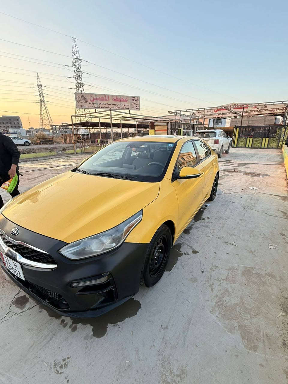 فورتي 2019 رقم بغداد 
ماشيه 79 الف. مكانها بعقوبه 
***********
