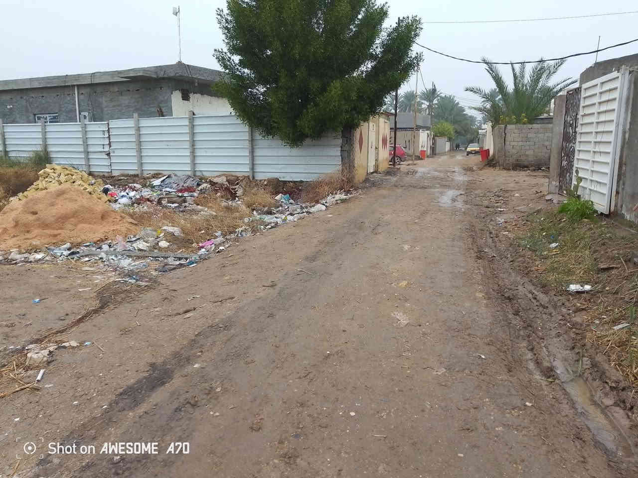 السلام عليكم عندي بتلو للبيع المساحه الكليه 500 متر طابو زراعي سند 25 تحويل مباشر باسم المشتري متوفره كل الخدمات السعر 43 وبي مجال الاستفسار مراجعه مكتب قرب مخازن بيت مرجان شارع النيل الخدمي عقارات الحسام اتصل على رقم الهاتف ***********+*********** اخوكم ابو مومل
