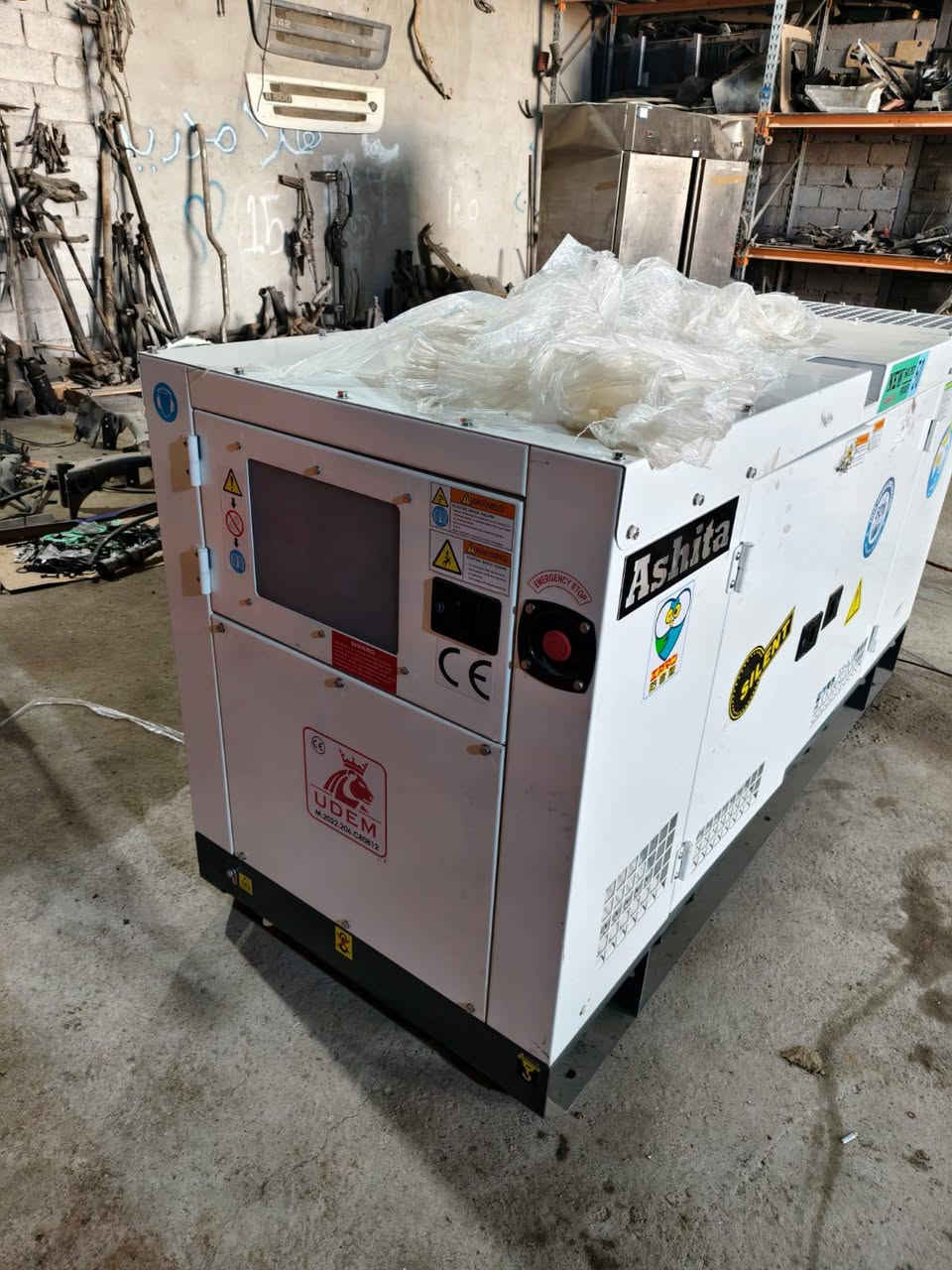 سلام عليكم.  مولده للبيع دخول جديد استيراد اوربا زيرو ما مستخدمه ولا دقيقه 50كيفي نوع اشيتئ  المكان ميسان
 الاتصال 
***********
