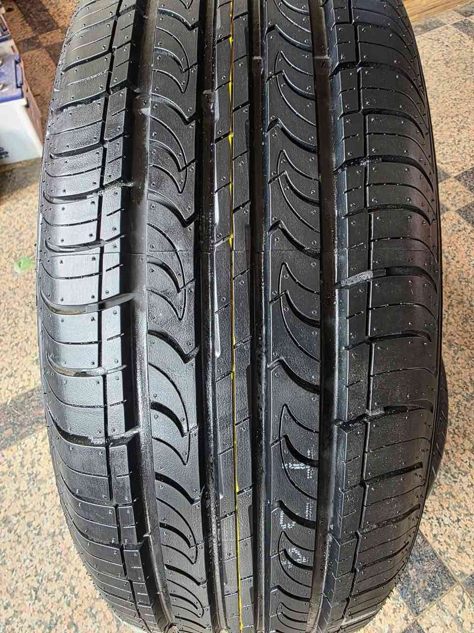 اطارات باله جديد غير مستخدم كوري اصلي قياس 225/65/16
يشتغل على السيارات التاليه ويل 16
تيكو 
امباله
هايسه حديث
راف فور قديم
سبورتج قديم
سعر الزوج 100 الف واصل لباب بيتك
باله جديد غير مستخدم شرط


**إذا كنت صاحب هذا الإعلان وتريد حذفه لأي سبب، رجاءا أرسل رسالة إلى الدعم الفني**