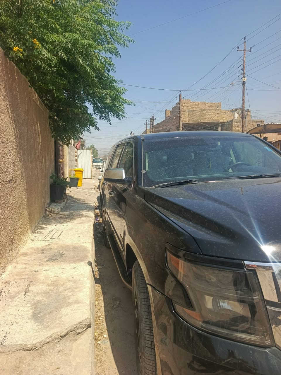 سلام عليكم تاهو موديل 2017 للبيع السياره مصبوغه عام تغير لون فقط السياره كلين مابيه حادث والسياره جاهزه من كل النواحي كير مكينه مكفولات سعره 3شدات وبيه مجال المكان بغداد الرقم ***********
