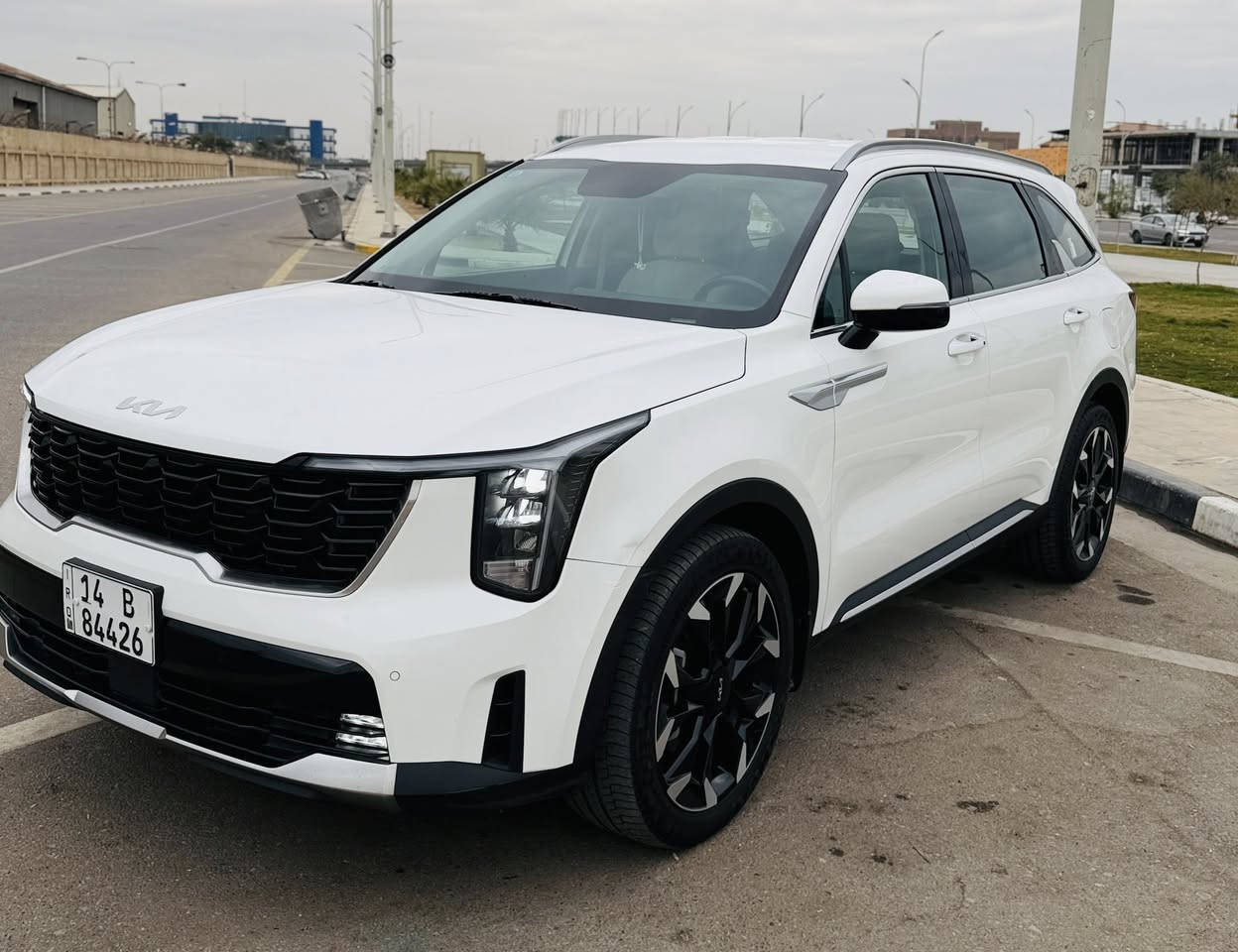 سورينتو 2025
ماشية 35 الف كيلو
داتا شو
6 سلندر
كير ماوس
كراسي كهرباء
تشغيل عن بعد
كامرتين 2
ويل 20
كفاله فقط بارد جملغ الخلفي 
رقم بصره السعر 315 بيه مجال بسيط 
مكان بصره لاستفسار ***********
