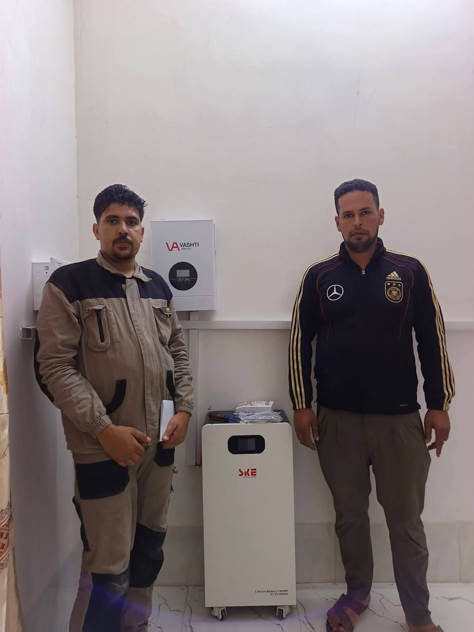 لسنا الوحيدين لكننا الافضل باسعار تنافسية حقيقية وضمان لاطول فترة 
🔰 شركة الشروق للطاقة الشمسية ⚡
©️الكادر الثاني ( كادر ابو اليمان  ) 
✅ بفضل الله تم نصب منضومة
 الاسم : ماهر الصخر ابو نزهان  
الموقع :  قرية الحاج علي  
16 امبير نهاري و 16 ليلي 
⚙️ مواصفات المنظومة:
©️الواح باينل ايطالي 600W عدد 8 بضمان لمدة 10سنوات
®️ جهاز انفيرتر 6KW Vashti بضمان سنة 
™️ بطارية SKE 15KW ضمان 5 سنوات  

⛔منضومانتا تتميز: 
🔹  ألواح سولار الماني  600 واط
🔹 انفرتر كاربون بلوو گري وفليستي كافة الاحجام كيلوواط (قدرة تشغيل عالية واستقرار فرق الجهد Voltage )
🔹 بطارية JHPV  و SHUBA و PPT بشاشات لمس حديث اخر اصدار 8000 دورة بعمر افتراضي ١٥ سنة  خزن قوي واستقرار ممتاز 
🔹 قواعد حديد مغلون ضد الصدأ 
🔹 قواطع حماية للتيار المستمر DC 
🔹 قواطع حماية للتيار المتناوب AC 
🔹 اسلاك نحاس ثقيل 
لماذا نحن الافضل  ؟ 
بسهولة لان طاقتنا :
✅ مناسبة لتشغيل:
✔️ إنارة كاملة
✔️ ثلاجة
✔️ أجهزة منزلية متعددة
✔️ إمكانية تشغيل أجهزة أكبر بفضل انفرتر 4كيلوواط
🔰 شركة الشروق للطاقة الشمسية
✔️ صيانة دورية 
✔️ جميع اجهزتنا من مناشئ عالمية ممتازة وبضمان لعمر اطول
✔️ اسعارنا تنافسية 
✔️ ضمان وجودة عالية
✔️ تجهيز وتنصيب في جميع محافظات عراقنا الحبيب 🇮🇶

عروض خاصة ولفترة محدودة ( عروضنا تشمل النصب والصيانة الدورية)  : 

للحجز والاستفسار اتصل على الارقام التالية

بأدارة محمد السمران    ابو ذهب

***********
‭
***********
‭
