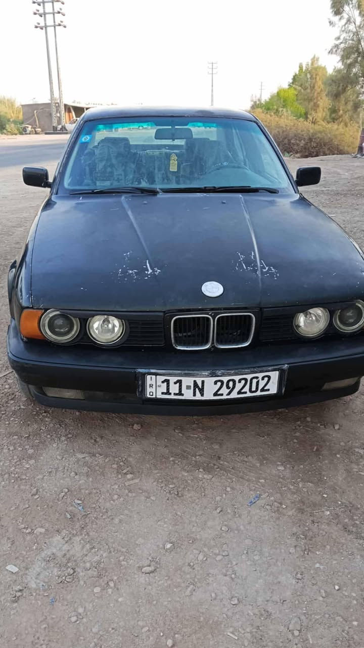 السلام عليكم
٥٢٠اصل كير ومكينه ٢٥مكينه عدله معمره جديد عوزه بس صبغ صدر توني شاده جديد بدون ضربه موديل ٩٢
السعر ٤٦ وبيه مجال بصيط مكاني واسط الصويره *********** سنويه جديد ورقم ثاني يوم احولك داخله جلد اسود نضيف كلش
