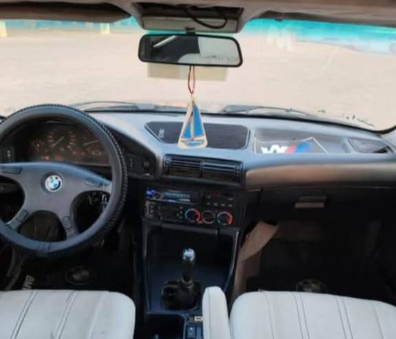 سليمانية
525
موديل 1990
صبغ عام 
سنوي 2028
رقم سليمانية جديدة 
سعر 55مجال
***********
