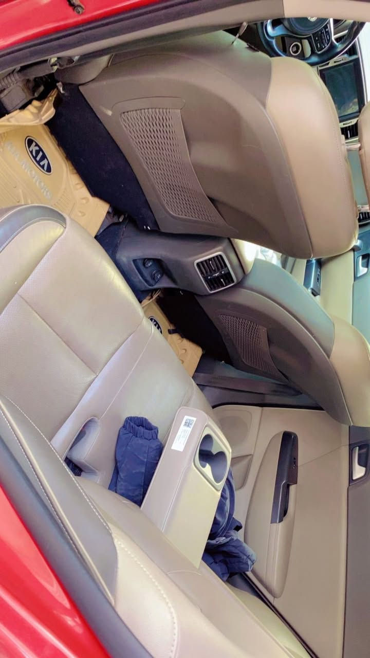 السلام عليكم سبورتج 18خليجي فول موصفات محرك 2400ماشيه 51الف حقيقي سياره استلام شركه بيه باب السايق صبغ سعره 182وبيه مجال حك الجيه مكانه بغداد حي العدل ***********
